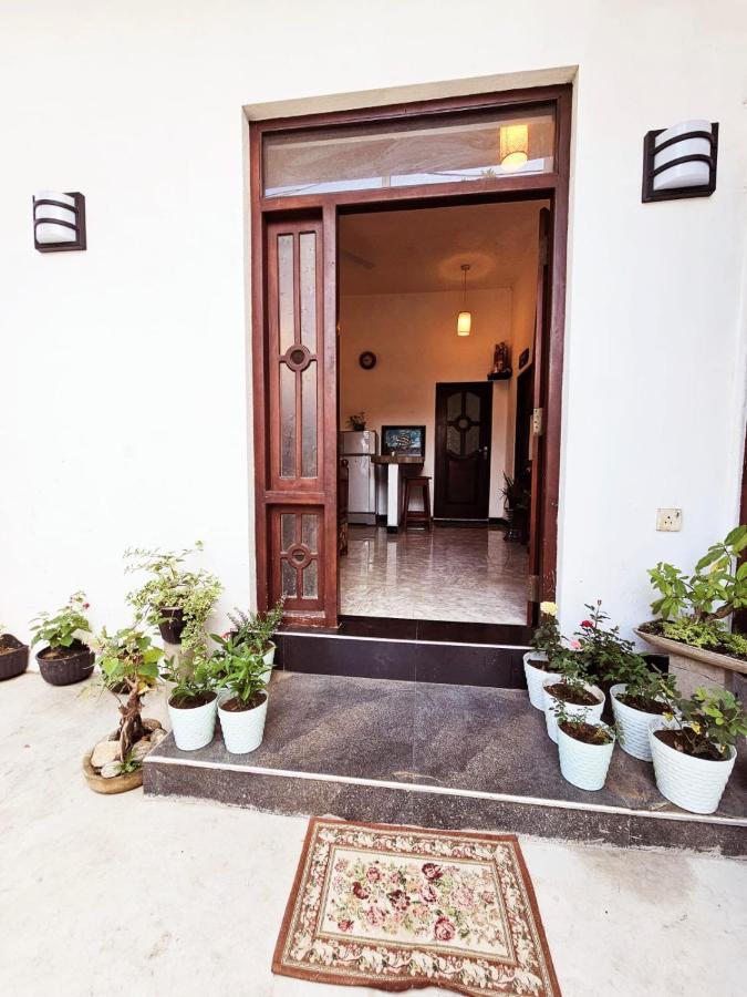 Aloevera Villa Negombo Exterior photo