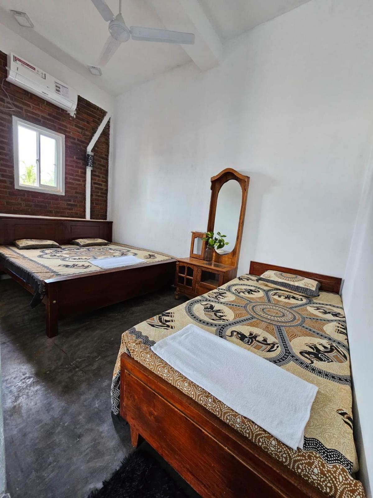 Aloevera Villa Negombo Room photo